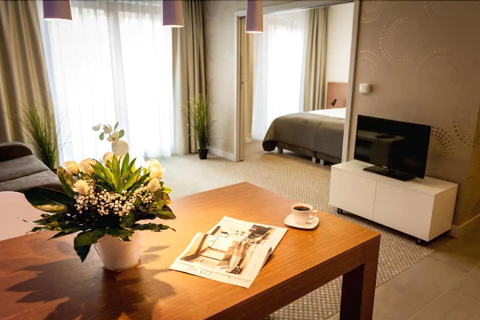 Aparthotel Invite à Wrocław Extérieur photo