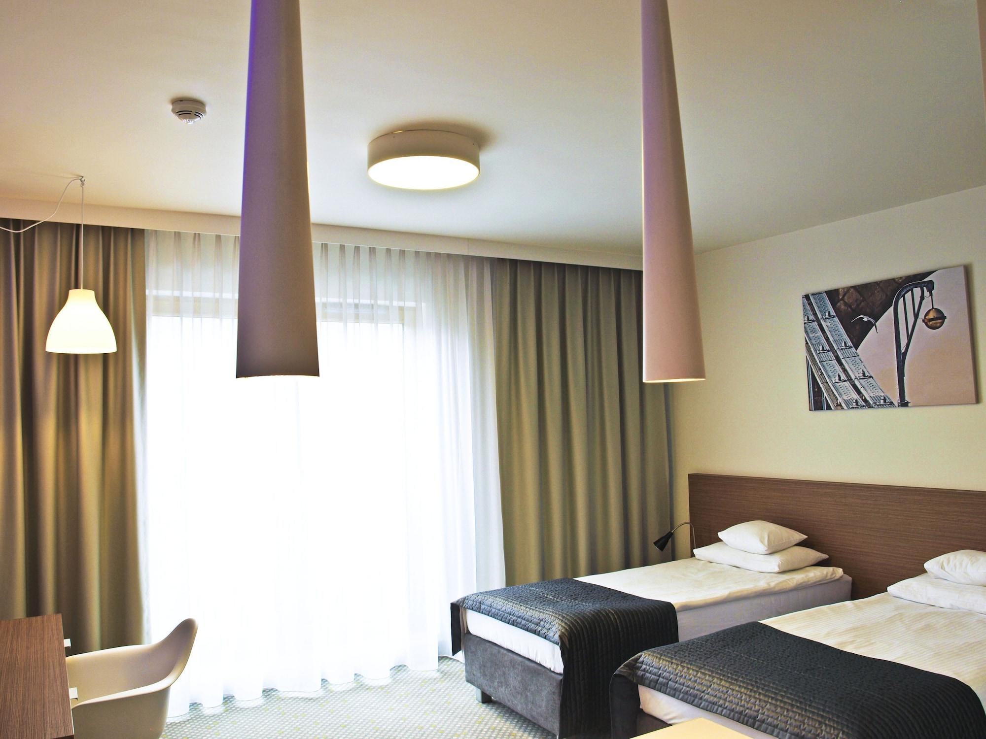 Aparthotel Invite à Wrocław Extérieur photo