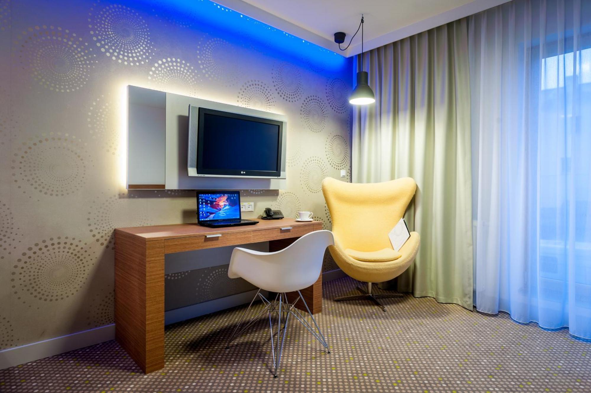 Aparthotel Invite à Wrocław Extérieur photo