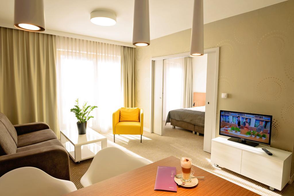 Aparthotel Invite à Wrocław Chambre photo