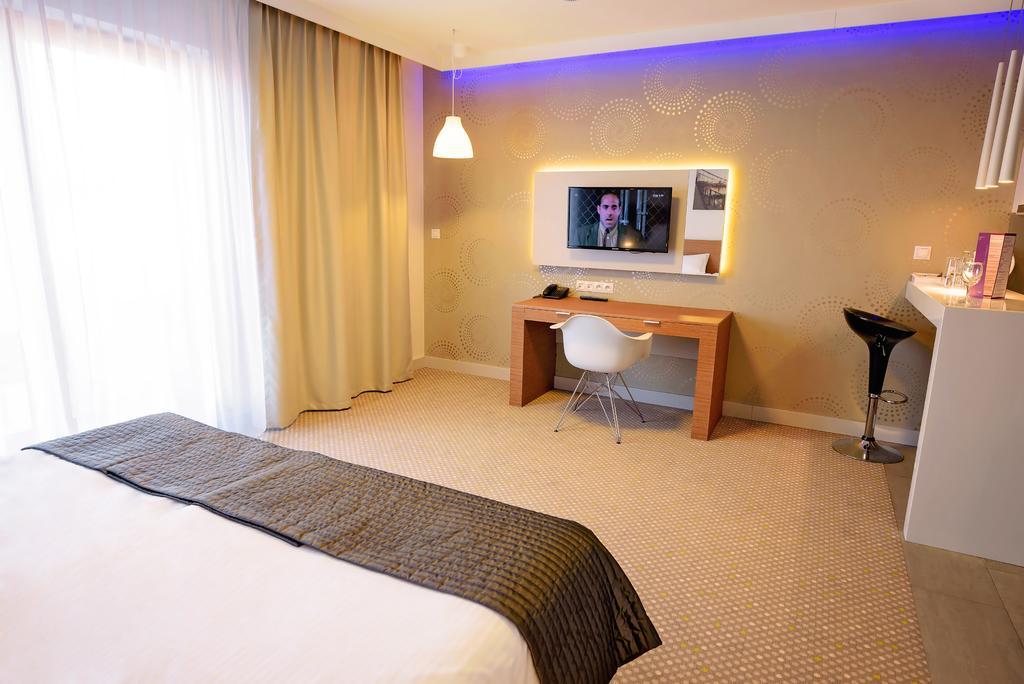 Aparthotel Invite à Wrocław Chambre photo