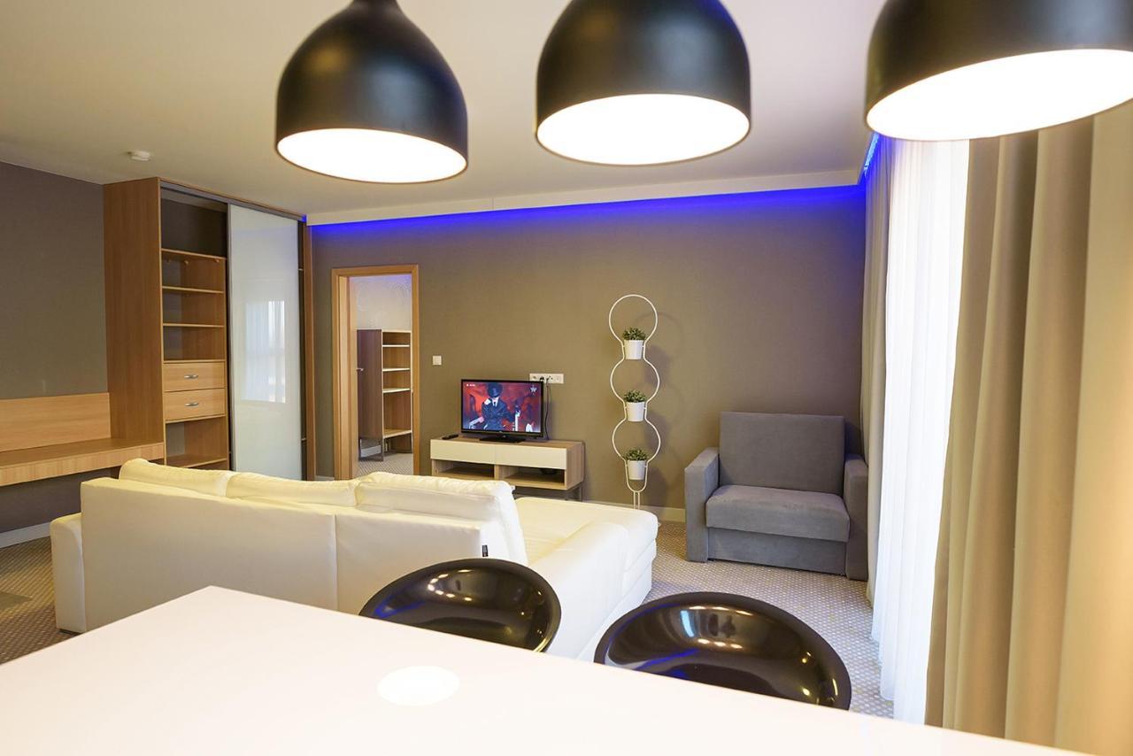 Aparthotel Invite à Wrocław Extérieur photo